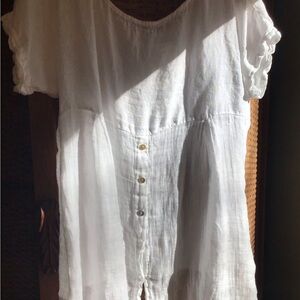 Lightweight White Women’s Linen High-Low Tee : Made in Italy Linen!